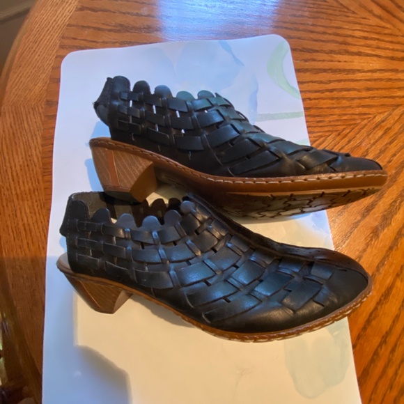 Reiker Antistress Leather Slingback Sandals -EUC - Picture 7 of 10